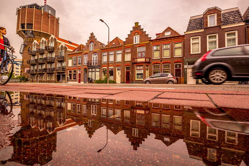 Watertoren in reflectie by peterheinspictures