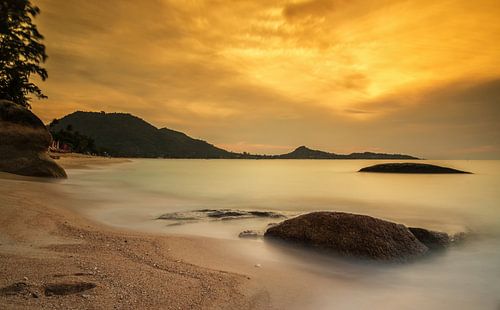 Sunrise on Koh Samui by Ilya Korzelius