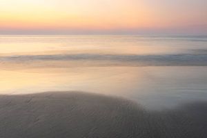 Gouden zonsondergang aan zee van Karijn | Fine art Natuur en Reis Fotografie