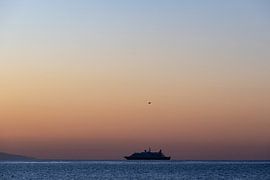 Zonsopkomst op het strand Malaga Andalusie! van Peter Haastrecht, van