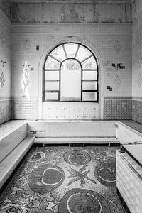 Lost Place - La piscine privée de Staline - Géorgie sur Gentleman of Decay
