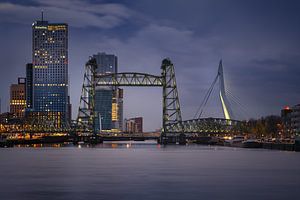 Rotterdam bruggen Hef en Erasmus warm van Dennis Donders
