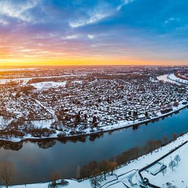 Weserstadion in Bremen tijdens een winterse zonsondergang van Michael Abid