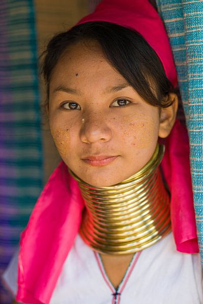 Padaung woman, Thailand by Henk Meijer Photography