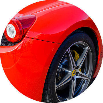 Detail op de achterzijde van een rode Ferrari 458 Italia sportwagen van Sjoerd van der Wal Fotografie