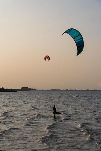 Kitesurfers in Krabbedijke