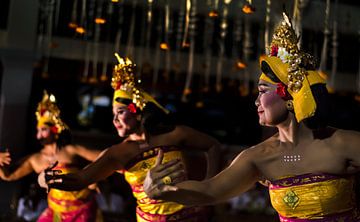 Balinese dancers