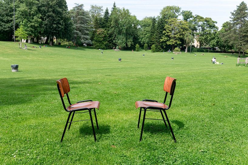Deux chaises vides par Richard Wareham