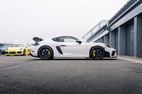 Porsche GT4 RS zij