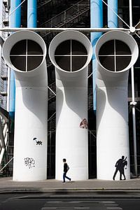 Scène de rue au Centre Pompidou