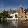 Bruges Belgique Rozenhoedkaai vue sur l'eau sur Marianne van der Zee