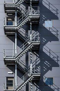 Fire escape a the outside of a building by Bob Janssen