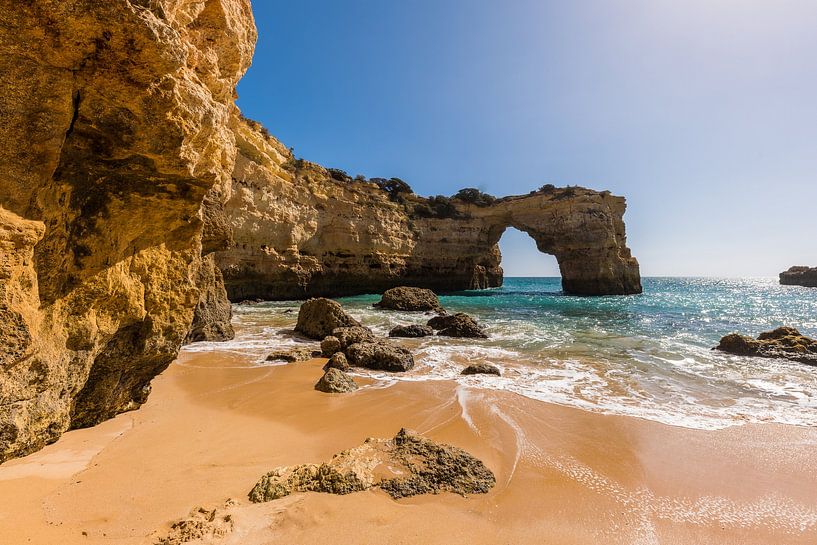 Rock arch by Denis Feiner