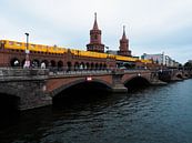 De Oberbaumbrücke en metro van Jeroen Götz thumbnail