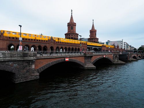 De Oberbaumbrücke und U-Bahn