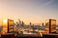 Frankfurt am Main van bovenaf met gouden kantelen op de voorgrond van Fotos by Jan Wehnert thumbnail