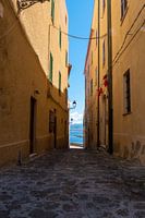 smal straatje in sardinie, castelsardo
