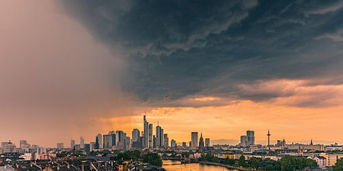 Rain showers approaching Frankfurt am Main