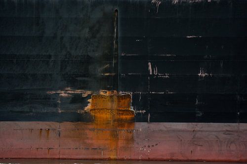 Schepen in de haven rauw en abstract.