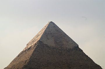 Top van de Piramide: Gizeh Cairo Egypte van Maurits Bredius