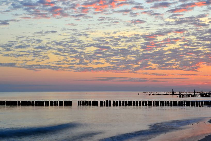 Abendstimmung am Strand der polnischen Ostsee bei Rewal von Heiko Kueverling