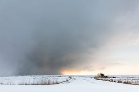 Bedrohliche Schneeschauer über Ameland von Nicole Nagtegaal