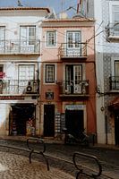 Drei Fassaden - architektonischer Rhythmus in Lissabon