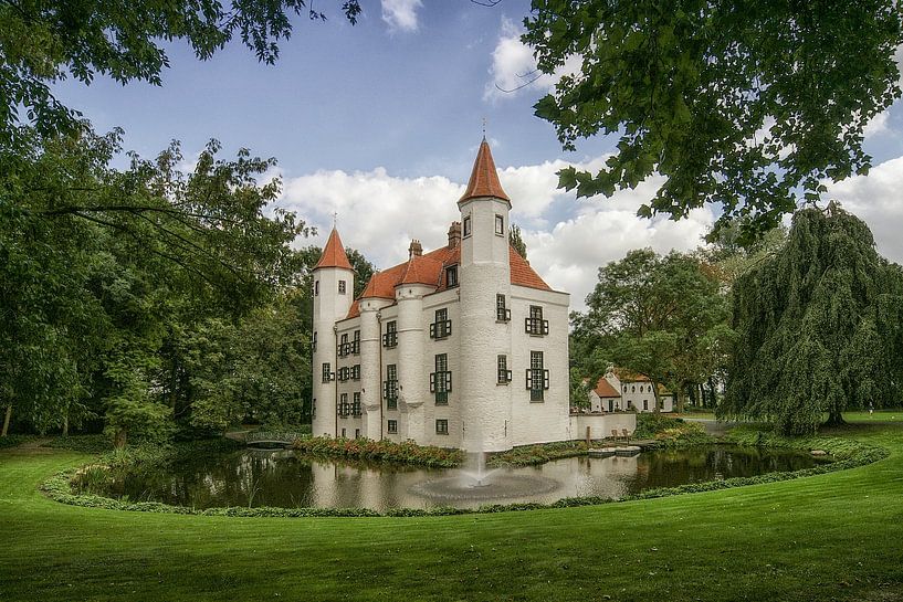 Castle Ter Leyen by Mario de Lijser