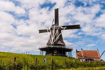 Windmill in Medemblik Holland van Brian Morgan
