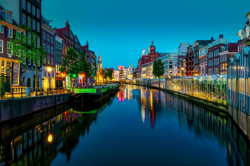 Beautiful old-fashioned Amsterdam by Roy Poots