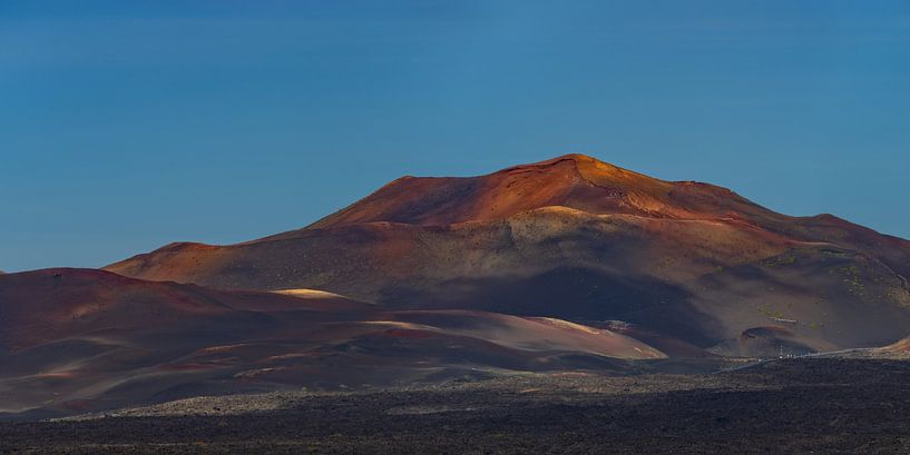 Lever de soleil dans les montagnes de feu par Walter G. Allgöwer