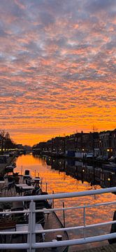 zonsopkomst in Leiden van Senna Lingeman