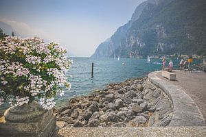 Uitzicht vanaf Riva del Garda aan het Grardameer