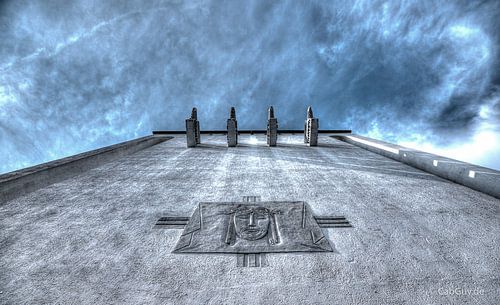 Heilig Kreuz Kirche in der Mey-Siedlung in Bornheim