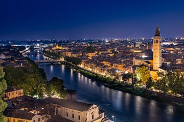 Verona bij nacht