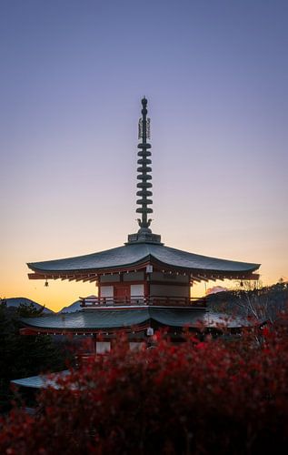 Sérénité au crépuscule, pagode Chureito