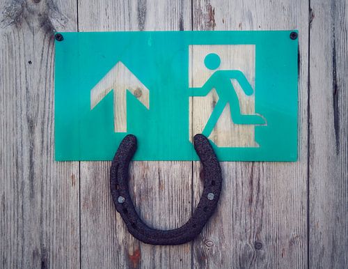 Gelukkige uitgang - Veel geluk op je weg naar buiten