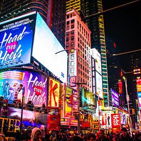 Drukte op Times Square - New York van Yannai van der Werff