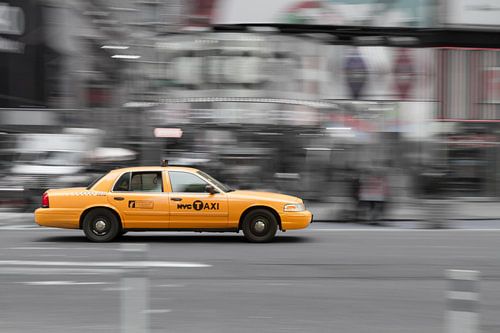 Taxi at Times Square, New York, USA