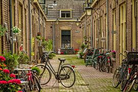 Een engeltje in de Moutstraat in Utrecht by John Kreukniet