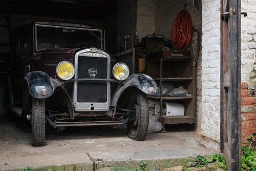 Stillgelegter Peugeot 201 Oldtimer