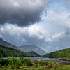 Schottland - Loch in den schottischen Highlands von Rick Massar