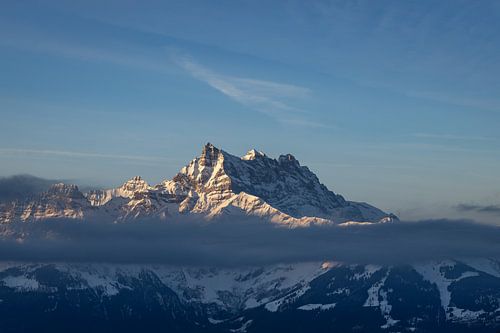 Dents du Midi in nevel