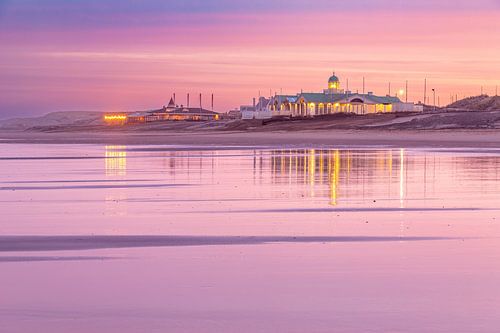 Purple sky over sea and beach