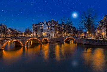 Keizersgracht in Amsterdam under the stars by Ardi Mulder