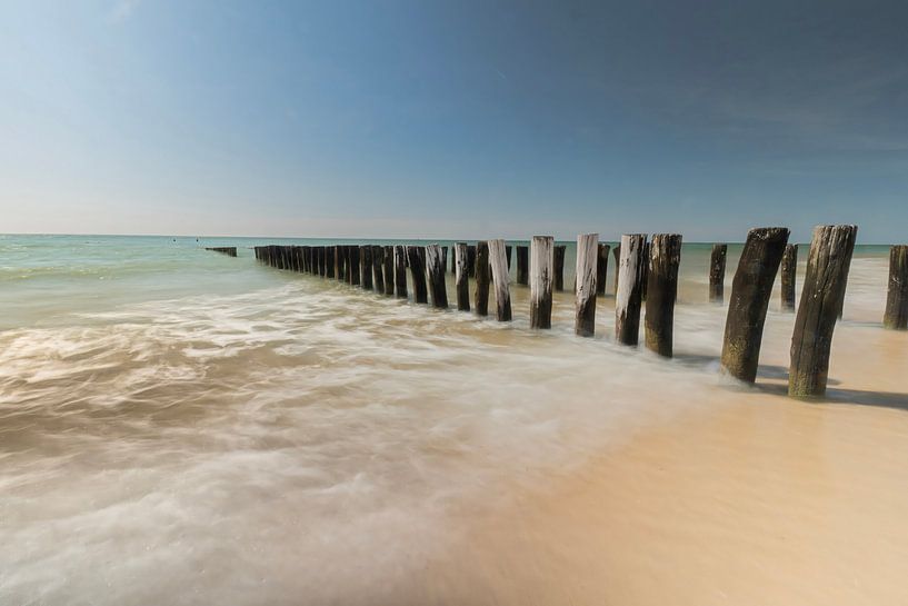 The gentle sea and the pilings by Robby's fotografie