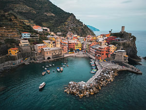 Kleurrijk Vernazza | Dronefotografie van de Cinque Terre