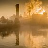 Suikerfabriek in de ochtendmist sur Richard Janssen