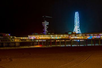 Pier van Scheveningen bij nacht