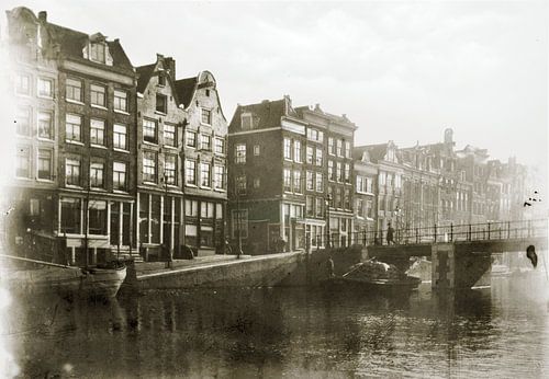 On an Amsterdam canal 1895